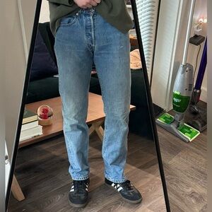 Vintage early 2000s Levi’s light wash jeans